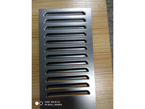 钣金机箱机柜厂